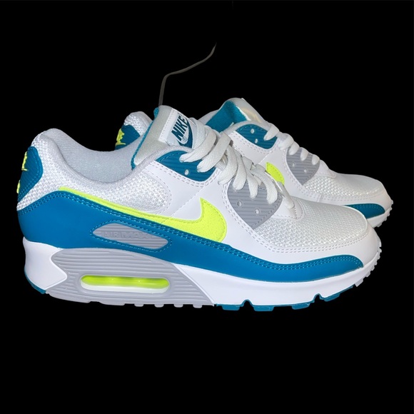 2021
Air Max 90 'Spruce Lime' - Picture 3 of 5